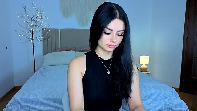 Snapshot of Silena_sky chatting on 06/28/26, 06:30 Silena sky online show from 06/28/26, 06:30
