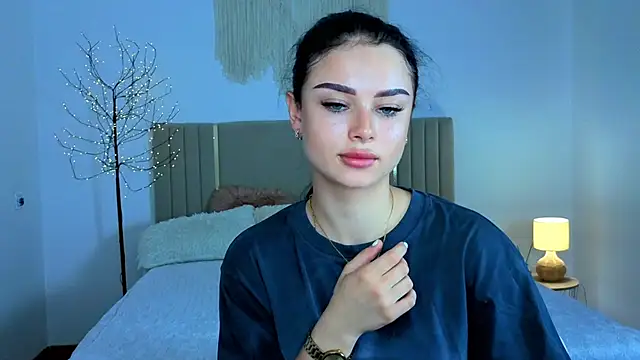 Snapshot of Silena_sky chatting on 06/30/26, 07:53 Silena sky online show from 06/30/26, 07:53
