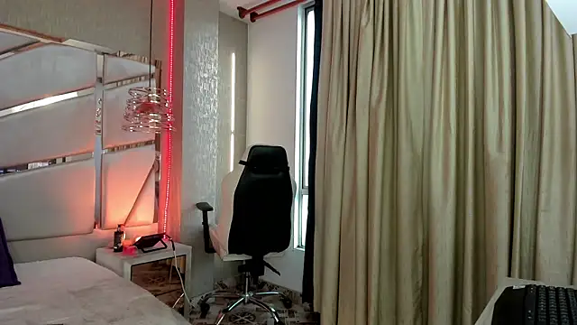 Snapshot of francis_20 chatting on 03/07/26, 12:02 francis 20 online show from 03/07/26, 12:02