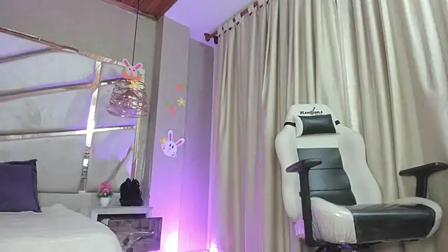 Snapshot of francis_20 chatting on 04/21/26, 01:06 francis 20 online show from 04/21/26, 01:06