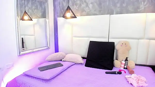 Snapshot of Martina_armos chatting on 04/15/26, 11:28 Martina armos online show from 04/15/26, 11:28