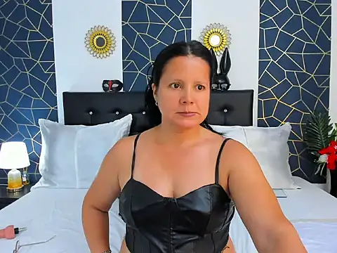 Snapshot of KikyNaughty chatting on 02/16/26, 08:16 KikyNaughty online show from 02/16/26, 08:16