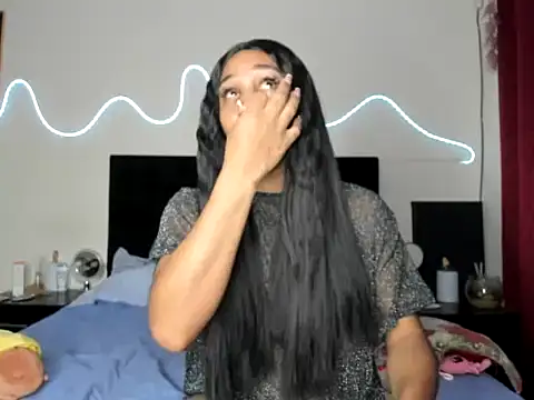 Snapshot of YourDreamReal chatting on 02/15/26, 01:46 YourDreamReal online show from 02/15/26, 01:46