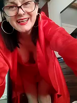 Snapshot of AliceSwan57 chatting on 04/17/26, 06:38 AliceSwan57 online show from 04/17/26, 06:38