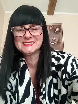 Snapshot of AliceSwan57 chatting on 04/25/26, 12:52 AliceSwan57 online show from 04/25/26, 12:52