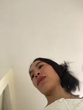 Snapshot of JuliaaVega chatting on 03/17/26, 02:20 JuliaaVega online show from 03/17/26, 02:20