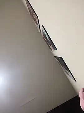 Snapshot of JuliaaVega chatting on 04/15/26, 11:39 JuliaaVega online show from 04/15/26, 11:39