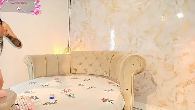 Snapshot of tifanibrown chatting on 02/05/26, 01:16 tifanibrown online show from 02/05/26, 01:16