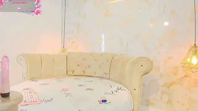 Snapshot of tifanibrown chatting on 02/07/26, 01:37 tifanibrown online show from 02/07/26, 01:37