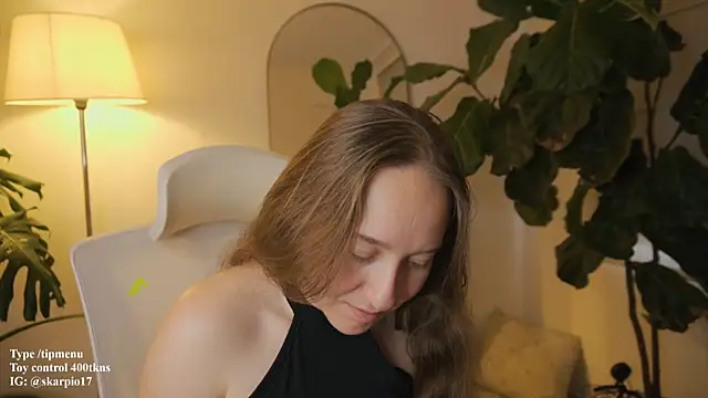 Snapshot of Scarlett_NoirMuse chatting on 02/20/26, 09:59 Scarlett NoirMuse online show from 02/20/26, 09:59