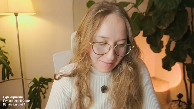 Snapshot of Scarlett_NoirMuse chatting on 02/27/26, 02:22 Scarlett NoirMuse online show from 02/27/26, 02:22