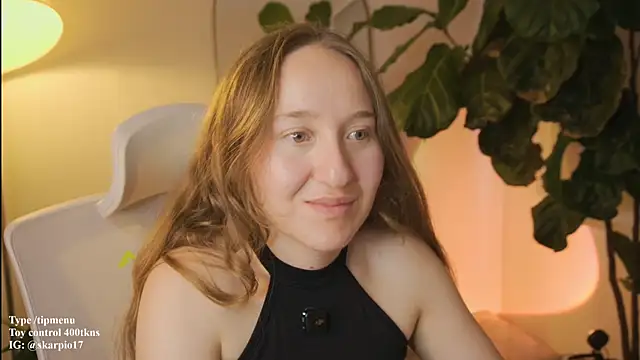 Snapshot of Scarlett_NoirMuse chatting on 03/10/26, 09:42 Scarlett NoirMuse online show from 03/10/26, 09:42