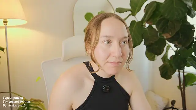 Snapshot of Scarlett_NoirMuse chatting on 03/23/26, 05:28 Scarlett NoirMuse online show from 03/23/26, 05:28