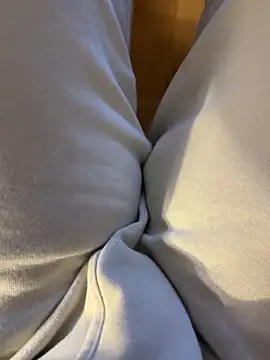 Snapshot of InkedGuy1 chatting on 04/02/26, 08:28 InkedGuy1 online show from 04/02/26, 08:28