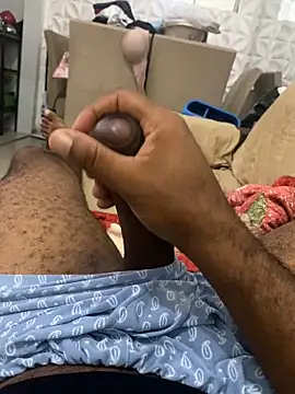 Snapshot of hudson19cm chatting on 03/04/26, 10:43 hudson19cm online show from 03/04/26, 10:43