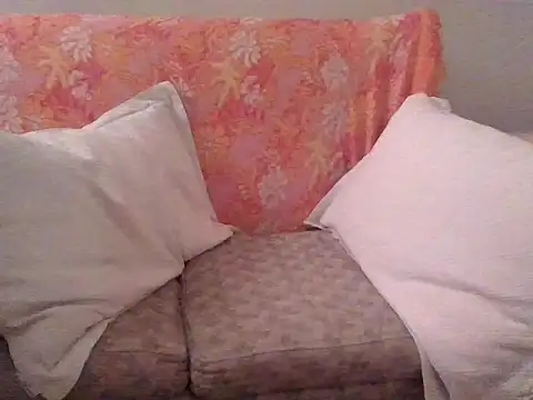 Snapshot of xox_eatme chatting on 09/11/25, 11:43 xox eatme online show from 09/11/25, 11:43