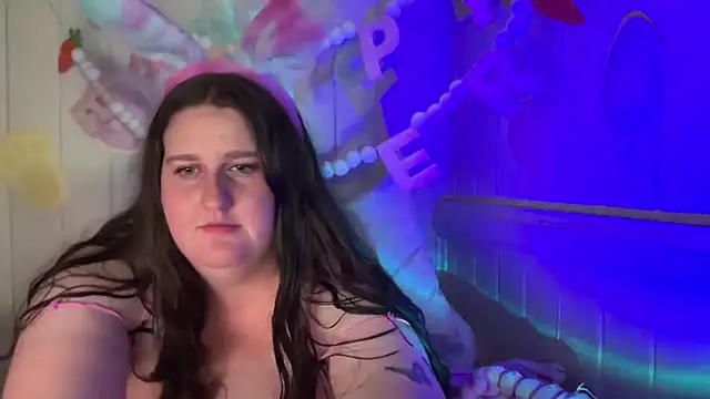 Snapshot of xopeachybaby chatting on 04/03/26, 12:47 xopeachybaby online show from 04/03/26, 12:47