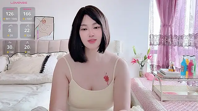 Snapshot of 10ve1y chatting on 03/28/26, 01:05 10ve1y online show from 03/28/26, 01:05