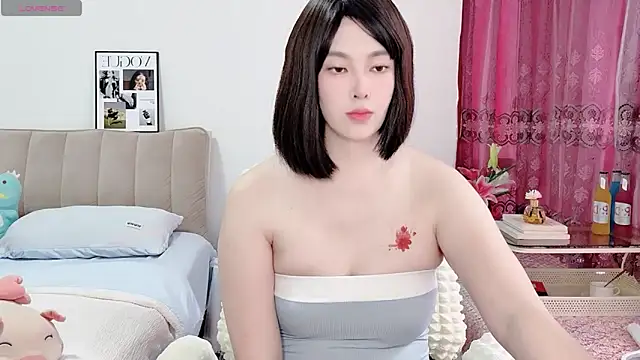 Snapshot of 10ve1y chatting on 04/18/26, 05:33 10ve1y online show from 04/18/26, 05:33