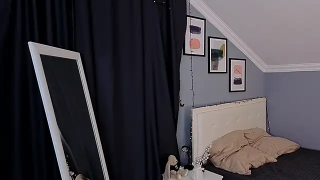 Snapshot of Naomi_Demio chatting on 03/26/26, 12:22 Naomi Demio online show from 03/26/26, 12:22