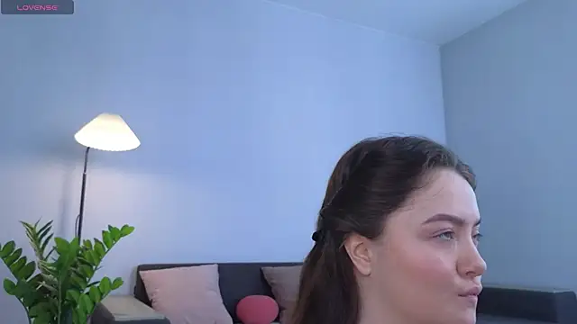 Snapshot of MillaKowal chatting on 02/25/26, 06:23 MillaKowal online show from 02/25/26, 06:23