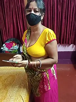 Snapshot of Little-Roshni chatting on 07/01/26, 06:18 Little-Roshni online show from 07/01/26, 06:18