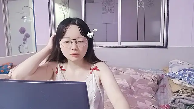 Snapshot of weiwei4999 chatting on 02/13/26, 09:05 weiwei4999 online show from 02/13/26, 09:05