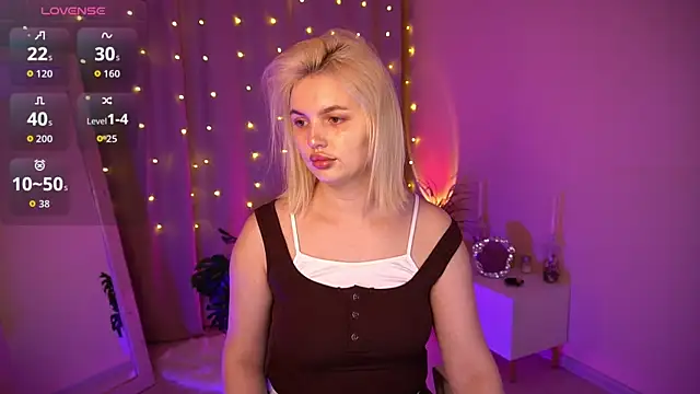 Snapshot of AmeliaWeells chatting on 03/31/26, 03:52 AmeliaWeells online show from 03/31/26, 03:52