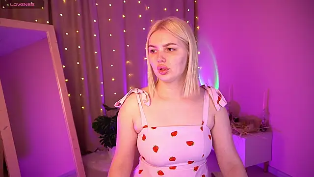 Snapshot of AmeliaWeells chatting on 04/10/26, 02:28 AmeliaWeells online show from 04/10/26, 02:28