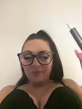 Snapshot of HiddendesireXO01 chatting on 02/16/26, 11:50 HiddendesireXO01 online show from 02/16/26, 11:50