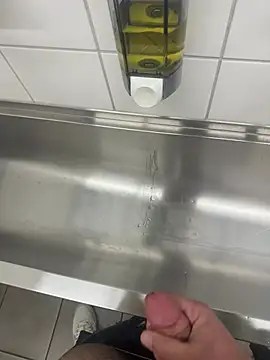 Snapshot of tony3729 chatting on 03/18/26, 12:41 tony3729 online show from 03/18/26, 12:41