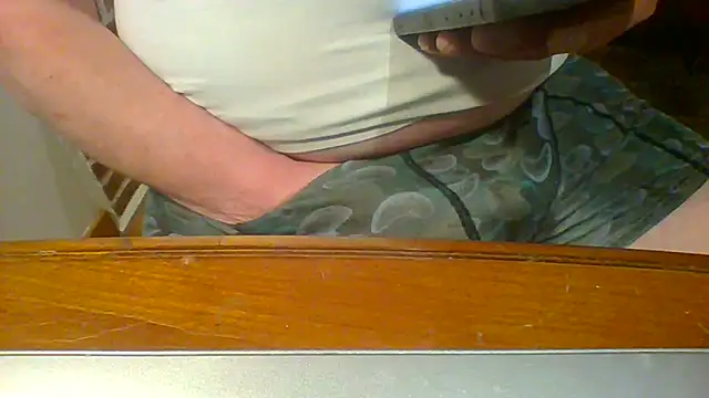 Snapshot of ludowrss chatting on 03/25/26, 11:55 ludowrss online show from 03/25/26, 11:55