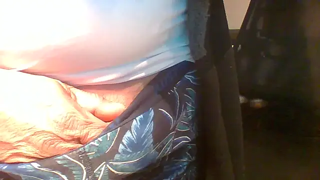 Snapshot of ludowrss chatting on 04/11/26, 03:11 ludowrss online show from 04/11/26, 03:11