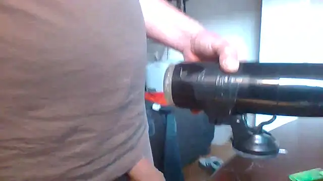 Snapshot of ludowrss chatting on 04/16/26, 12:28 ludowrss online show from 04/16/26, 12:28