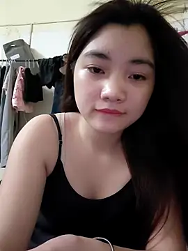 Snapshot of Pinks_cool chatting on 04/15/26, 05:31 Pinks cool online show from 04/15/26, 05:31