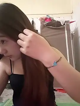 Snapshot of Pinks_cool chatting on 04/16/26, 02:51 Pinks cool online show from 04/16/26, 02:51