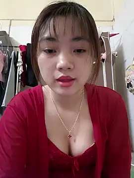 Snapshot of Pinks_cool chatting on 04/19/26, 02:49 Pinks cool online show from 04/19/26, 02:49