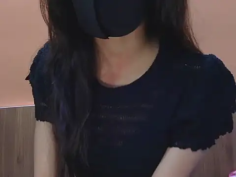 Snapshot of Desirable_Barbie chatting on 04/23/26, 07:27 Desirable Barbie online show from 04/23/26, 07:27