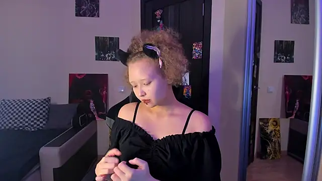 Snapshot of Senya_Sol chatting on 03/25/26, 10:27 Senya Sol online show from 03/25/26, 10:27