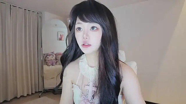 Snapshot of Jolie-22 chatting on 05/04/26, 02:57 Jolie-22 online show from 05/04/26, 02:57
