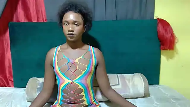 Snapshot of TallHornyTrans chatting on 04/06/26, 10:44 TallHornyTrans online show from 04/06/26, 10:44