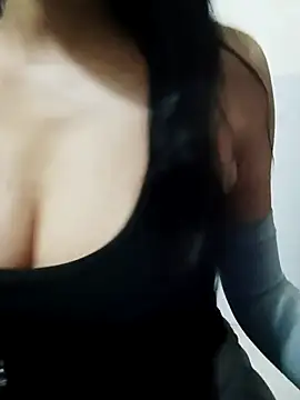 AngelTrisa online show from 02/05/26, 10:47