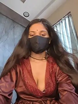 Snapshot of Cute_shikaa chatting on 03/17/26, 10:18 Cute shikaa online show from 03/17/26, 10:18