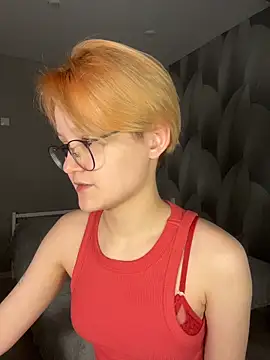 Snapshot of LuunaDorean chatting on 02/28/26, 05:58 LuunaDorean online show from 02/28/26, 05:58