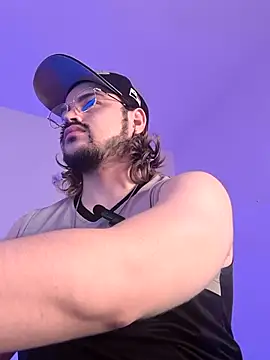 Snapshot of Derek_Vow chatting on 02/18/26, 05:36 Derek Vow online show from 02/18/26, 05:36