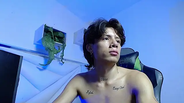 Snapshot of Didi_hard chatting on 03/08/26, 03:21 Didi hard online show from 03/08/26, 03:21