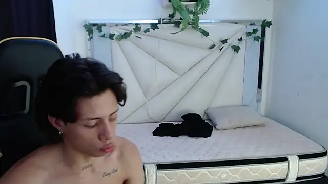 Snapshot of Didi_hard chatting on 03/19/26, 08:02 Didi hard online show from 03/19/26, 08:02