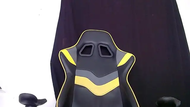 Snapshot of Didi_hard chatting on 03/25/26, 03:45 Didi hard online show from 03/25/26, 03:45