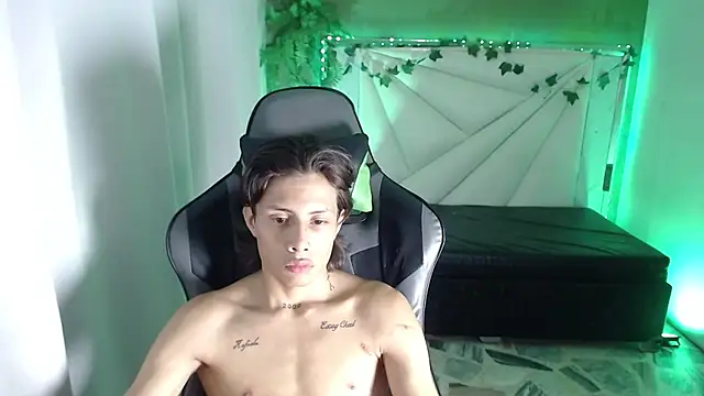 Snapshot of Didi_hard chatting on 03/27/26, 04:07 Didi hard online show from 03/27/26, 04:07