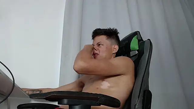 Snapshot of Didi_hard chatting on 03/30/26, 03:13 Didi hard online show from 03/30/26, 03:13